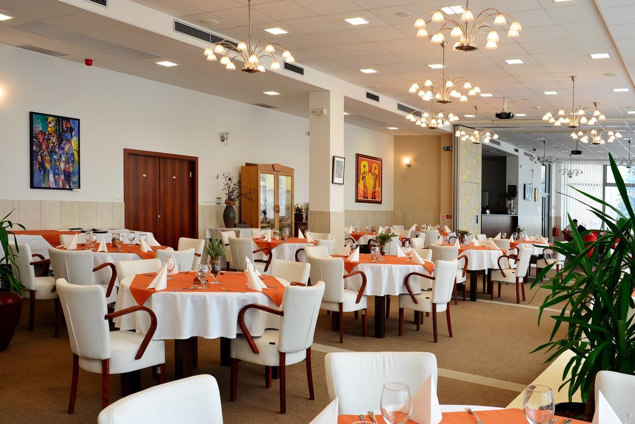Hotel Limba Ctt Tvrdosin Extérieur photo